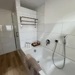 Διαμέρισμα Grosse, Ruhige In Rosengarten - Parkplaetze - 3 Schlafzimmer - Fahrradraum *