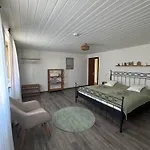Διαμέρισμα Grosse, Ruhige In Rosengarten - Parkplaetze - 3 Schlafzimmer - Fahrradraum Rieden (Schwabisch Hall)