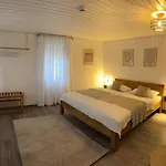 Διαμέρισμα Grosse, Ruhige In Rosengarten - Parkplaetze - 3 Schlafzimmer - Fahrradraum *