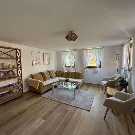 Grosse, Ruhige Wohnung In Rosengarten - Parkplaetze - 3 Schlafzimmer - 7 Personen - 3 Tv Διαμέρισμα Rieden (Schwabisch Hall)