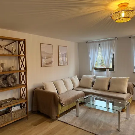 Grosse, Ruhige Wohnung In Rosengarten - Parkplaetze - 3 Schlafzimmer - 7 Personen - 3 Tv Διαμέρισμα Rieden (Schwabisch Hall)