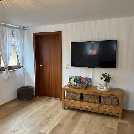Grosse, Ruhige Wohnung In Rosengarten - Parkplaetze - 3 Schlafzimmer - 7 Personen - 3 Tv * Rieden (Schwabisch Hall)