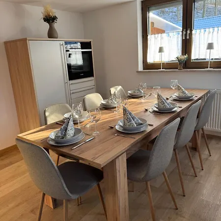 Διαμέρισμα Grosse, Ruhige Wohnung In Rosengarten - Parkplaetze - 3 Schlafzimmer - 7 Personen - 3 Tv