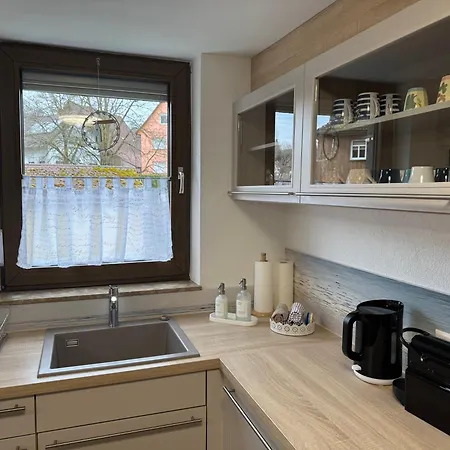 Grosse, Ruhige Wohnung In Rosengarten - Parkplaetze - 3 Schlafzimmer - 7 Personen - 3 Tv Διαμέρισμα