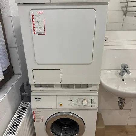 Διαμέρισμα Grosse, Ruhige Wohnung In Rosengarten - Parkplaetze - 3 Schlafzimmer - 7 Personen - 3 Tv *